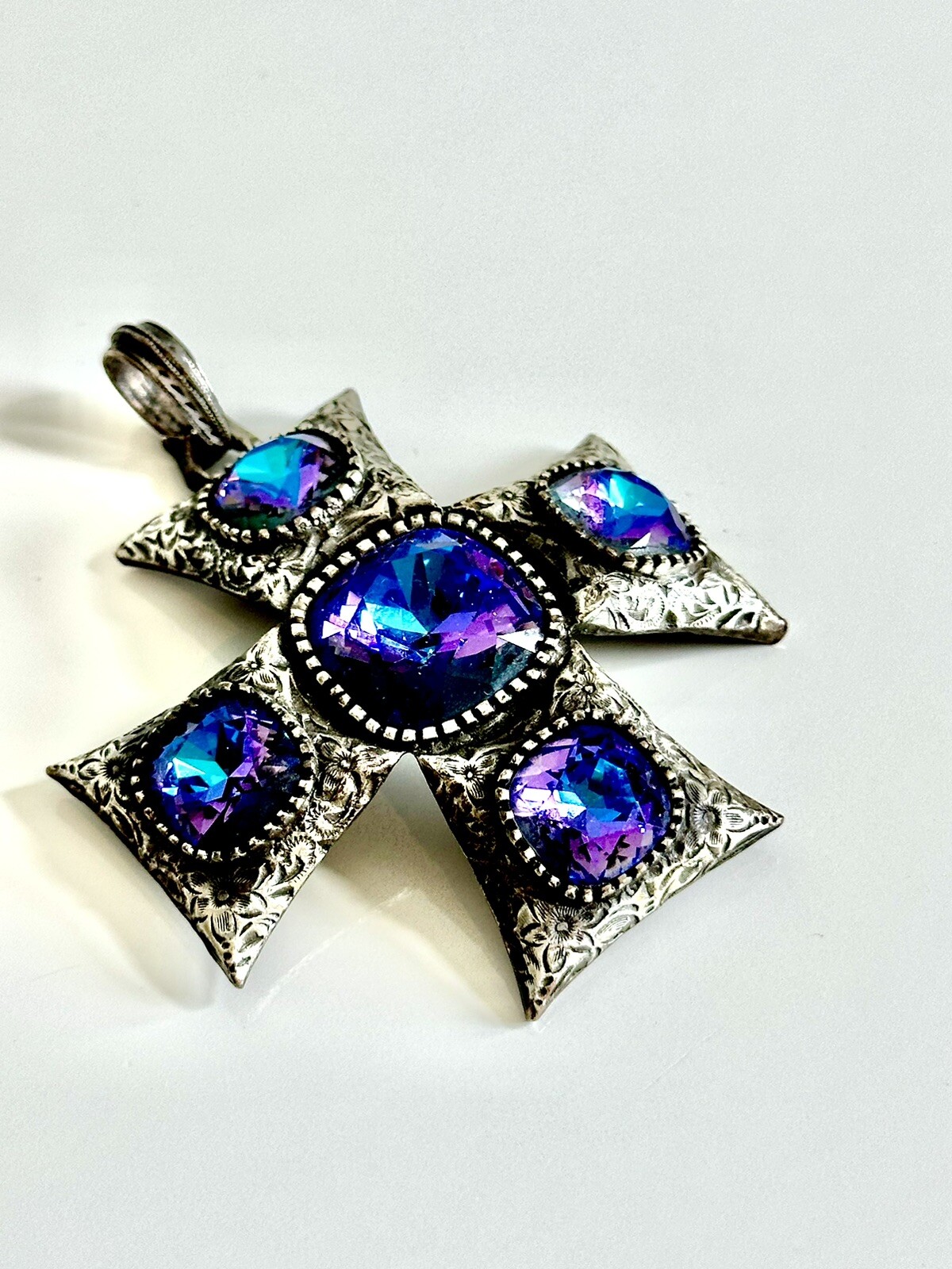 Vintage Maltese Cross Pendant by Dalsheim β eBay listing promo example by X247
